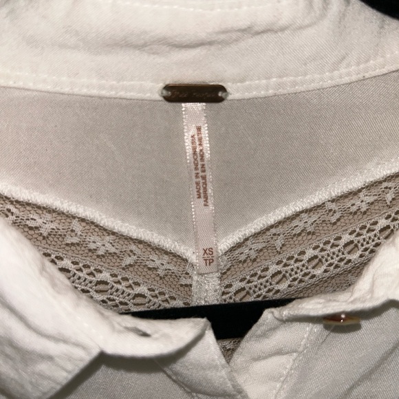 Free People Wild wind crisp white button up collared lace shirt extra snamall - Picture 8 of 13